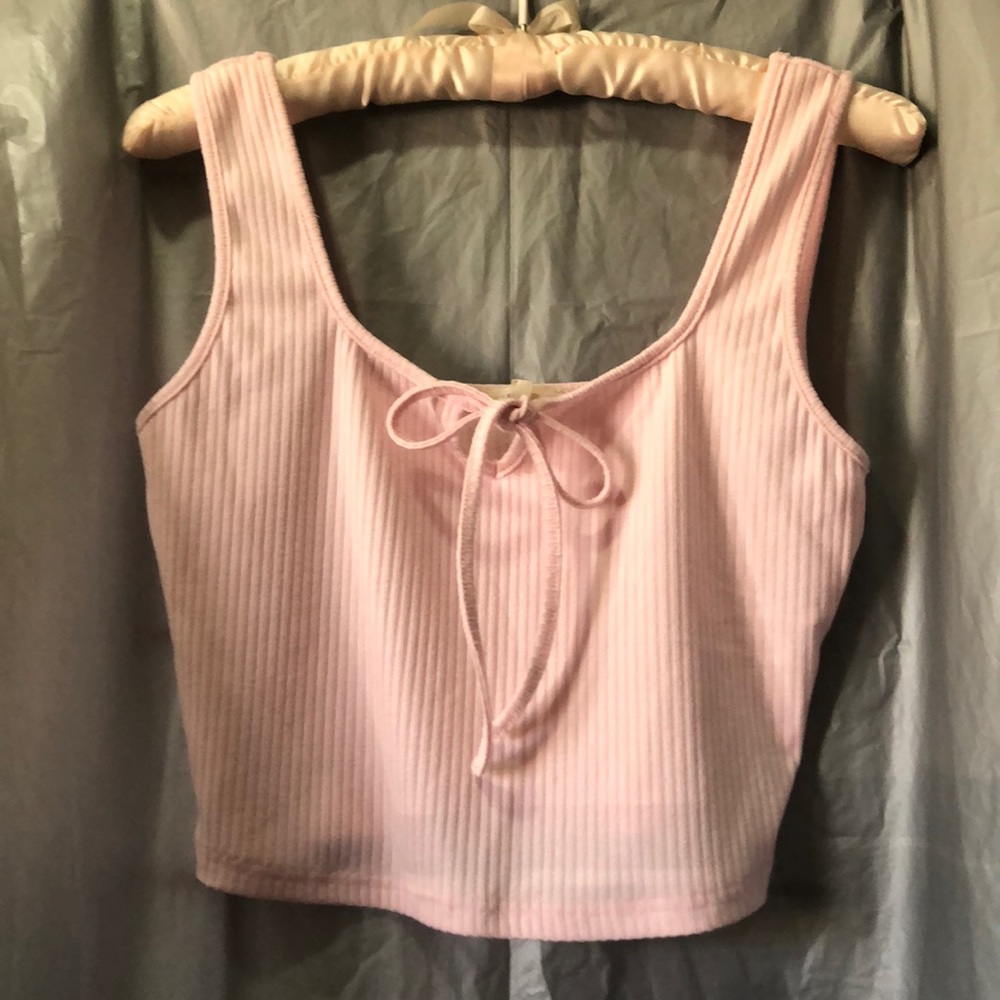 Ribbed tie front tank